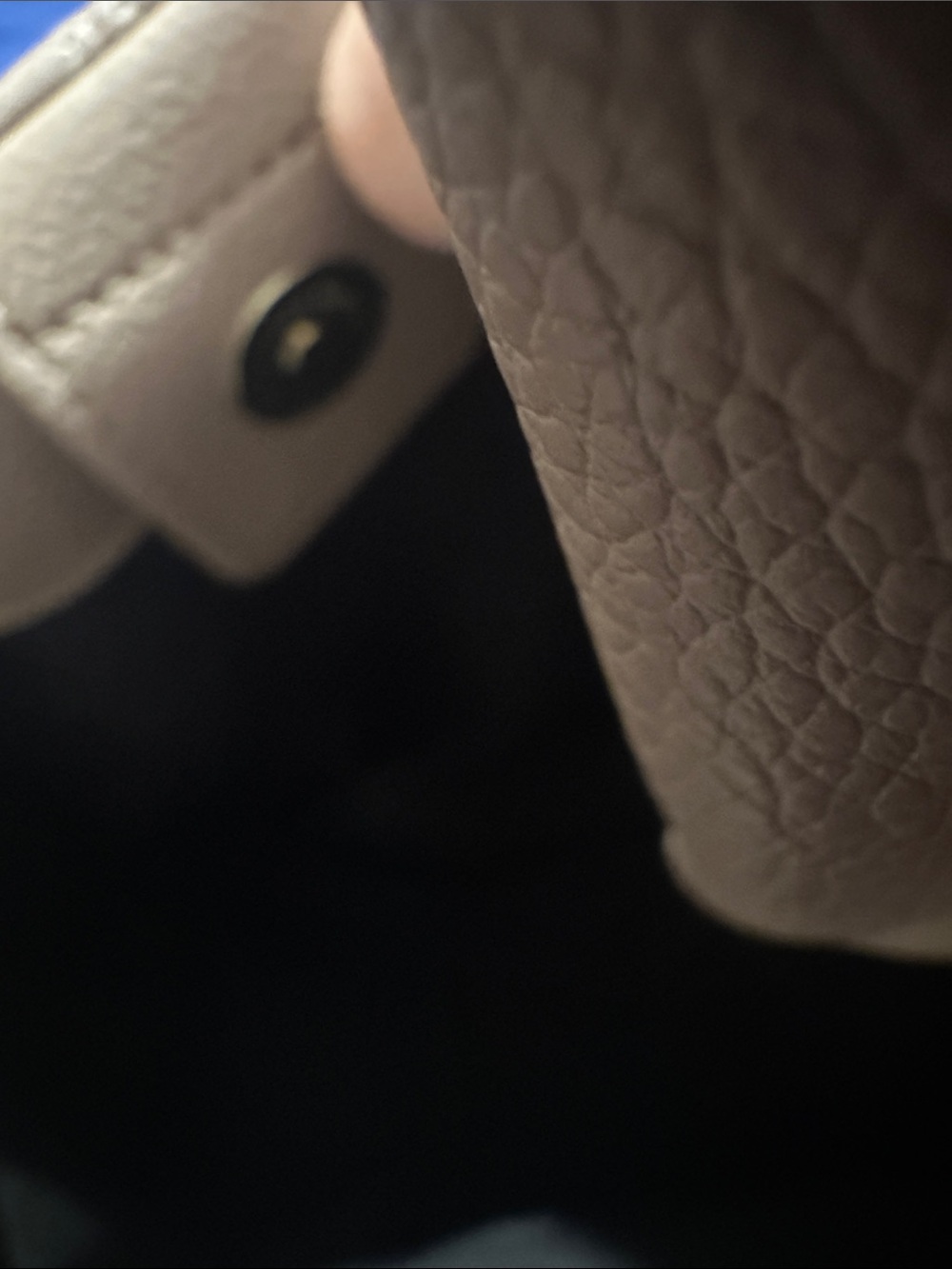 Versatile Taupe Shoulder Bag with Detachable Strap - Picture 3 of 3